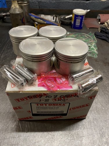 Piston set for - , kr