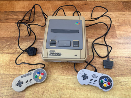Super nintendo console snes - nintendo,