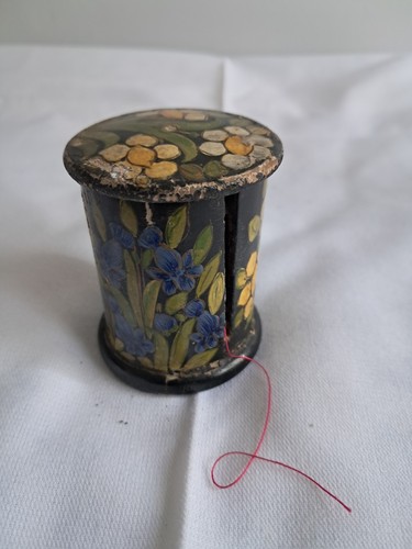 Antique papier mache - papier,