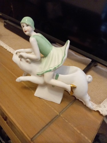 Art deco style lady - art,