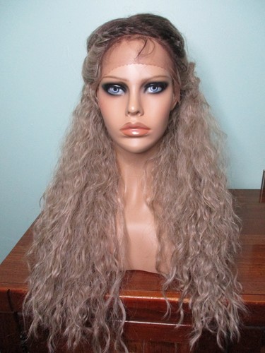 Light sandy blonde - 26",