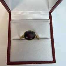 9ct gold garnet ring g - gold,
