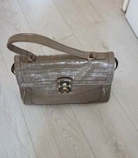 REDUCED TO CLEAR ,  EPISODE