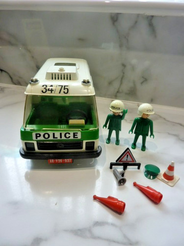 Vintage 1977 playmobile - 1977, police