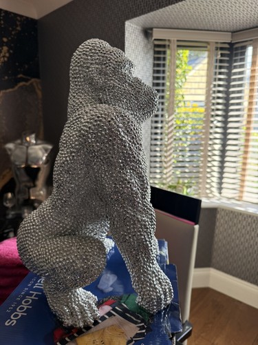 Silverback gorilla figure home - gorilla, figure,home