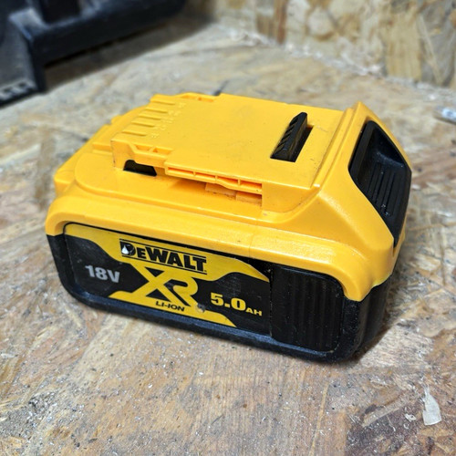 Dewalt 18v 5ah lithium ion - xr, lithium-ion