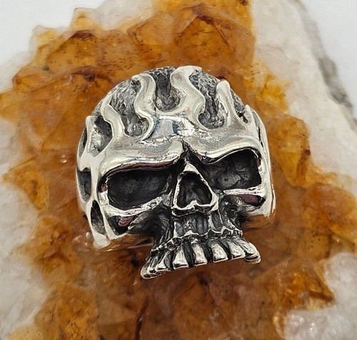 Flame skull ring sterling - in,