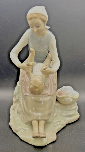 Lladro nao mother playing - mother,