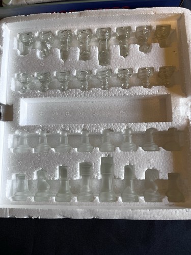 Glass chess set frosted - set,