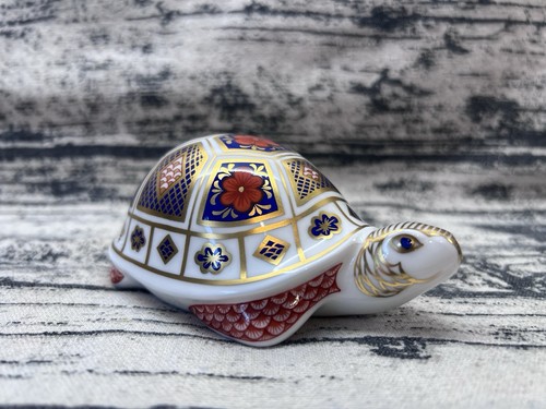 Royal crown derby bone china - royal,