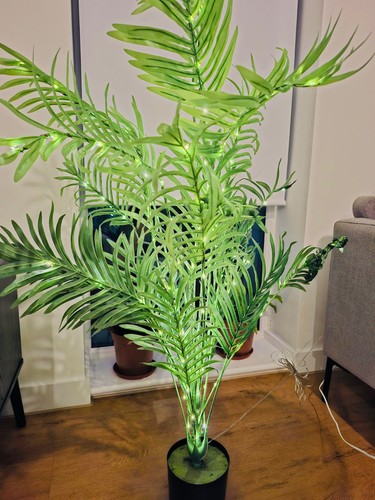 Pre lit led artificial - artificial, palm