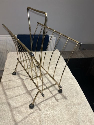 Wire magazine rack - rack, mid