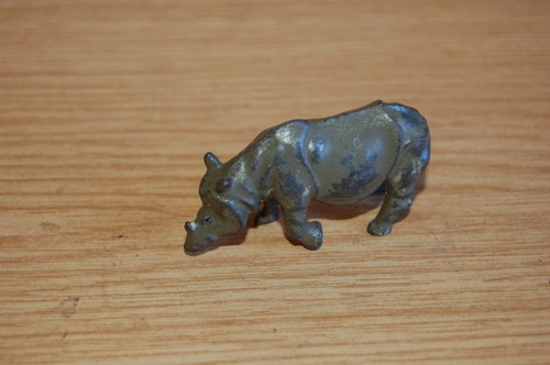 Britains zoo series lead - series,