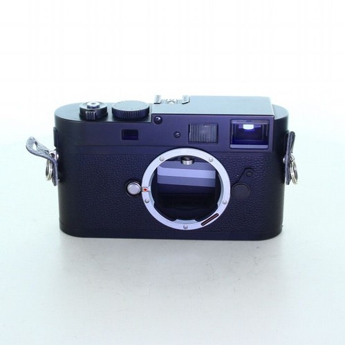 Leica monochrome black - m,