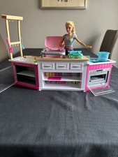 Barbie Careers Ultimate play