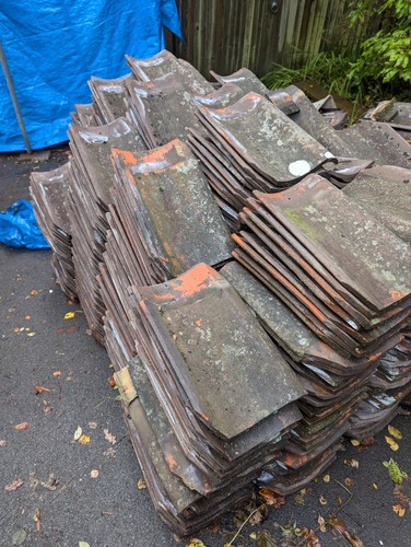Roof clay pantiles
