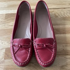 M&S Footglove Size 5.5 Red