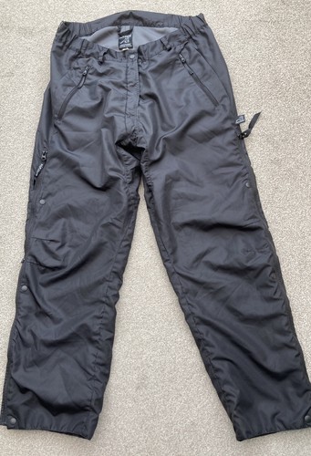 Paramo analogy ladies walking - paramo,