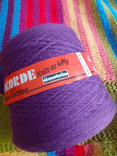 500g plum 4ply courtelle - 500g,