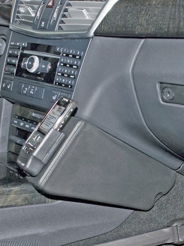 Kuda mobile phone holder