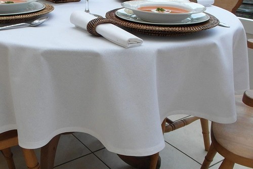 150x260cm oval white - (59x102"),
