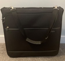 Carlton suit carrier. black.