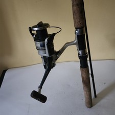 Vtg 2 Piece Old Fishing Pole W Reel Good Usable Cond Diawa SS 850 Fin-nor Read D