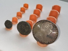 Coin Display Stand 3D Printed 1-Pieces  (S/M/L)