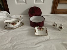 BONE CHINA Royal Albert Old