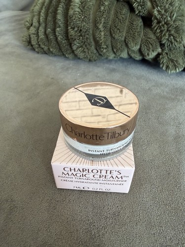 Charlotte tilbury magic - charlotte,