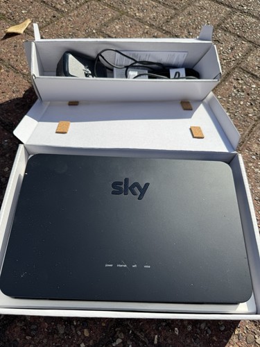 Sky broadband black - q, router