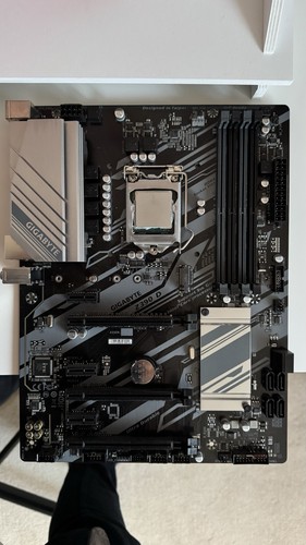 Intel 9600k gigabyte z390 - i5-9600k, +