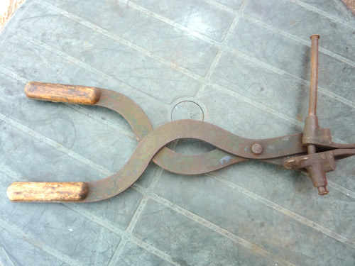 Vintage dunlop tyre - tyre, spreader