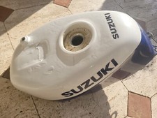 Suzuki RGV 250 FUEL TANK RANGE