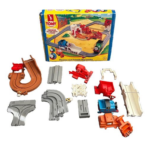 Tomy thomas the tank engine - thomas, &