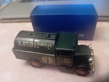 Corgi Morris Truck W Butler