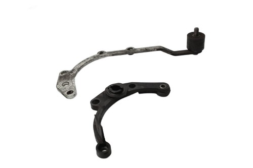 Bracket strut mount frame