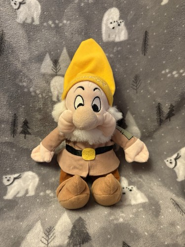 Walt disney world sneezy the - world,