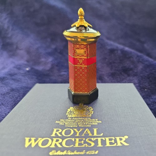 Royal worcester connoisseur - worcester,