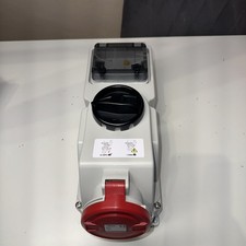 PCE 32A 5-Pin Interlocked