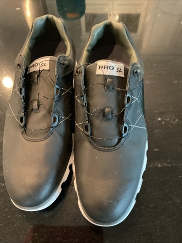 New footjoy medium - medium, men's