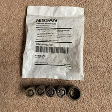  Genuine Nissan X-Trail / Juke Set Of 4 Locking Wheel Nuts/Bolts 