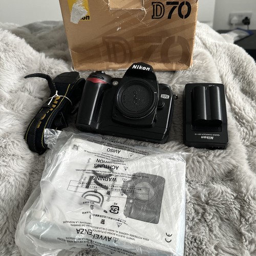 Nikon d70 digital slr camera - d70,
