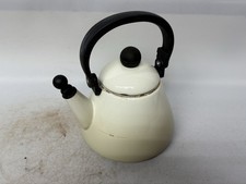 Le Creuset Kone Stovetop Kettle, 1.6L Cream