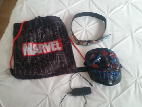 Marvel bundle light up mask - -,