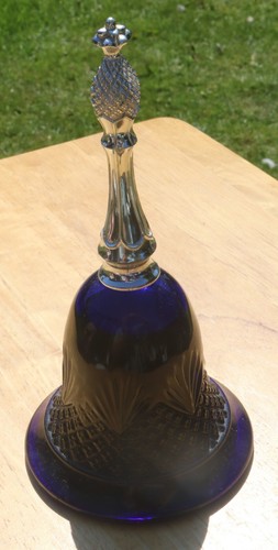 Vintage avon bell - (1099),