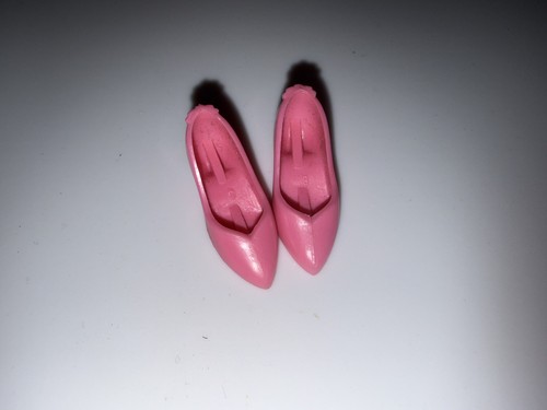 Hasbro sindy pink kitten heel - sindy,