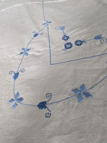 Vintage linen hand embroidered - vintage,