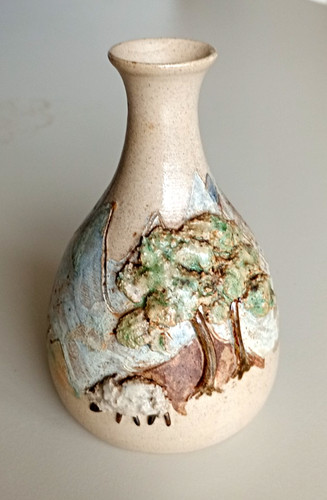 Arran pottery small vase sheep - arran,