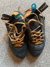 Scarpa Instinct lace climbing